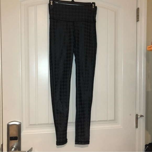 Mono B Black & Gray Checkered Print Leggings Size Small - Picture 1 of 8